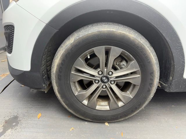 2015 Frost White Pearl Hyundai Santa Fe Sport Base FWD SUV