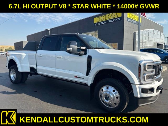 Pre-Owned 2025 Ford F-450SD Platinum 4WD 4D Crew Cab