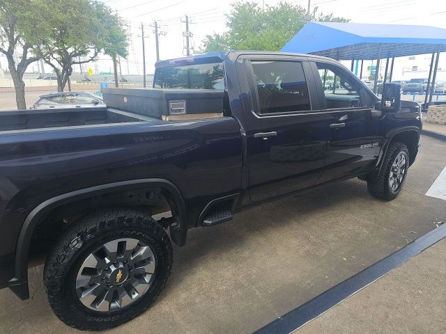Dark Ash Metallic 2024 Chevrolet Silverado 2500HD Custom Crew Cab 4WD Pickup Truck Four-Wheel Drive Automatic