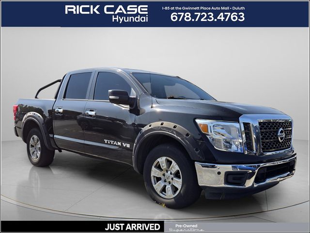 Gray (Magnetic Black) 2018 Nissan Titan Pickup Truck Four-Wheel Drive 7-Speed Automatic