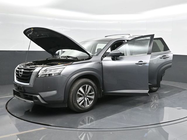 2023 Nissan Pathfinder SL 52