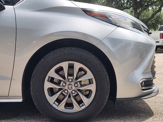 Used 2022 Toyota Sienna Van