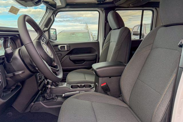 new 2026 Jeep Gladiator car, priced at $37,335