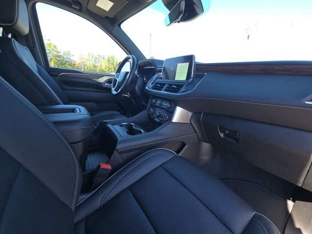 2023 Chevrolet Suburban Premier:C02421