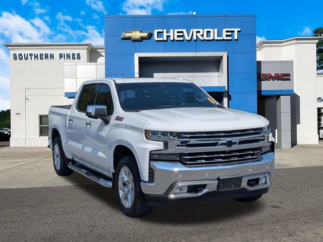 Summit White 2019 Chevrolet Silverado 1500 Pickup Truck Four-Wheel Drive 8-Speed Automatic