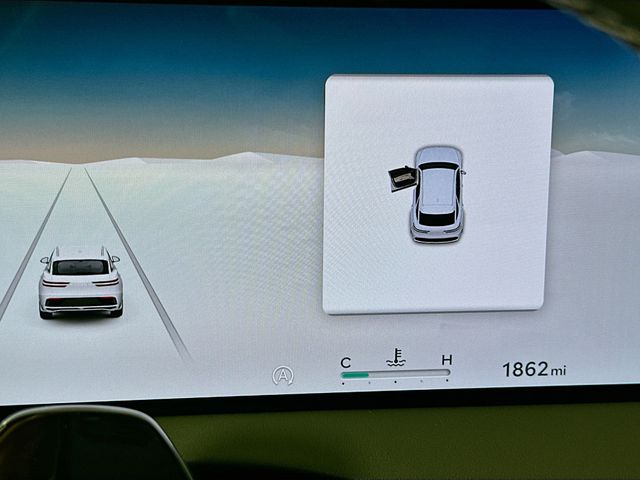 Thumbnail: 2026 Genesis GV70 - 10