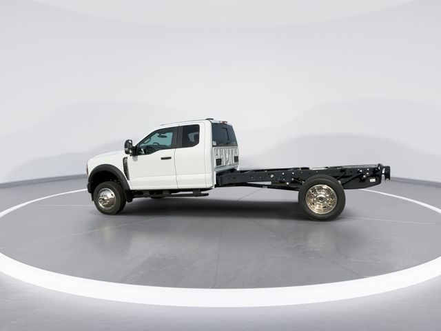 New 2026 Oxford White Ford F-450® XL image 6