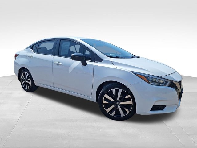 2022 Nissan Versa SR FWD