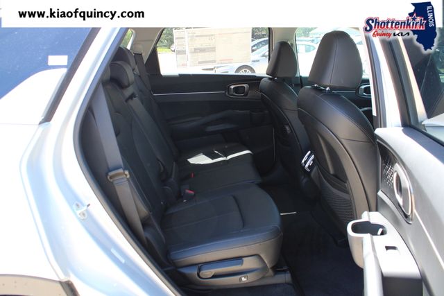 2026 Kia Sorento EX - Photo 17