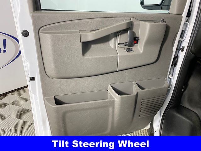 2023 GMC Savana 2500 Work Van photo