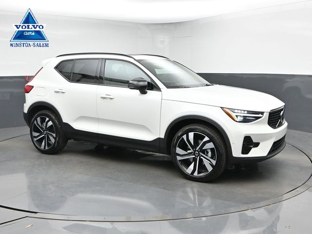 Crystal White 2026 Volvo XC40 SUV / Crossover All-Wheel Drive Automatic