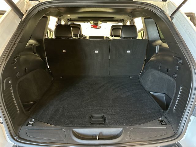 2019 Jeep Grand Cherokee Altitude White at Luther Ford