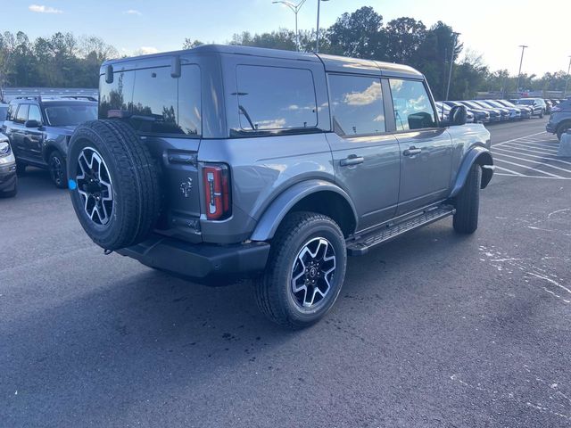 2024 Ford Bronco Outer Banks 3