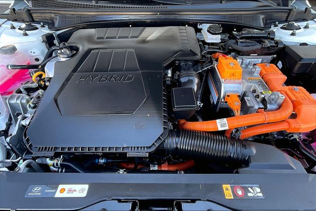 2022 Hyundai Elantra Hybrid Limited photo