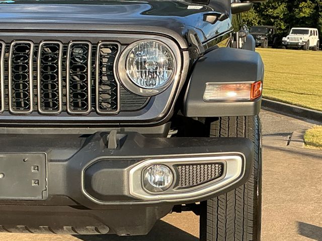 Used 2024 Jeep Gladiator Truck
