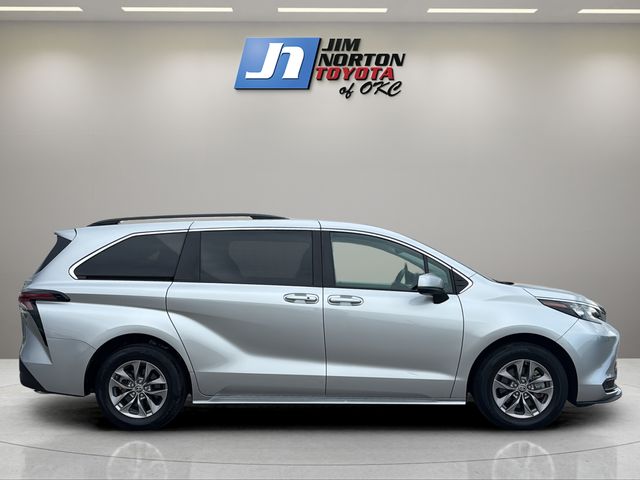 Used 2024 Toyota Sienna Van