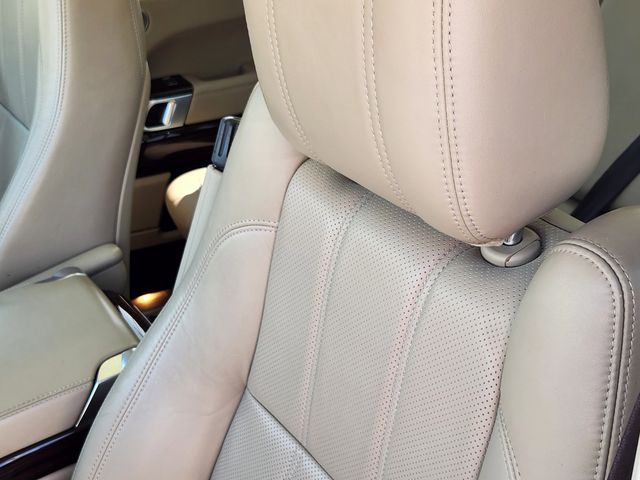 2017 Fuji White Land Rover Range Rover 3.0L V6 Supercharged HSE 4X4 SUV