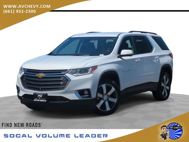Summit White 2020 Chevrolet Traverse SUV / Crossover Front-Wheel Drive 9-Speed Automatic