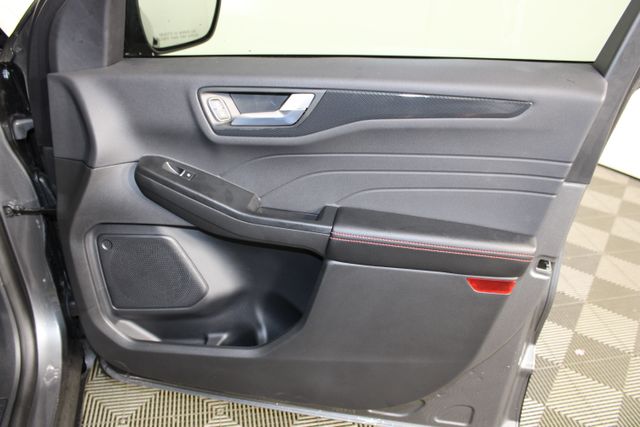 2025 Ford Escape ST-Line photo 20