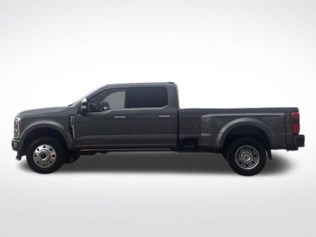2023 Ford F-450 Super Duty Platinum