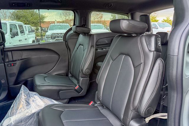 new 2026 Chrysler Pacifica car, priced at $47,675