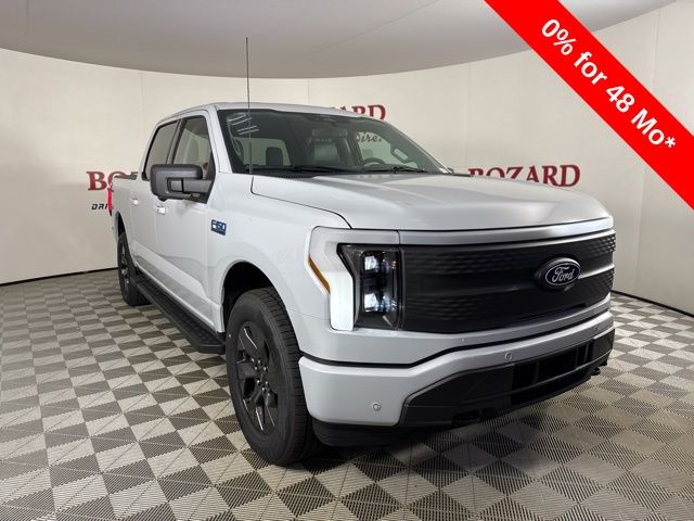 2025 Space White Metallic Ford F-150 Lightning Flash AWD Truck