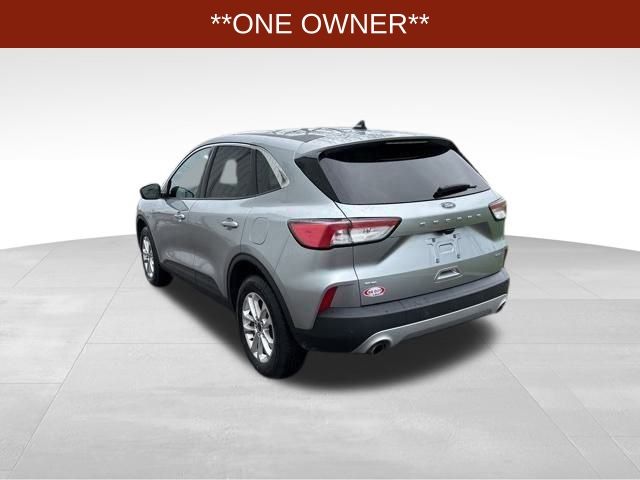 2022 Ford Escape Hybrid SE photo