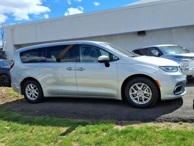 2023 Chrysler Pacifica - Image 8