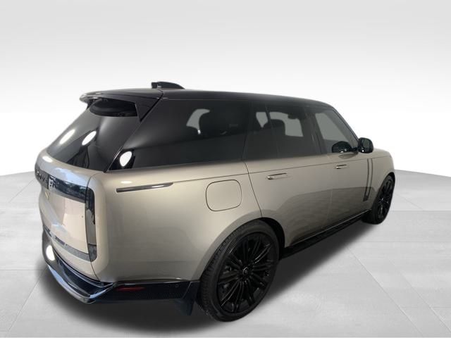 2024 Land Rover Range Rover SE 6