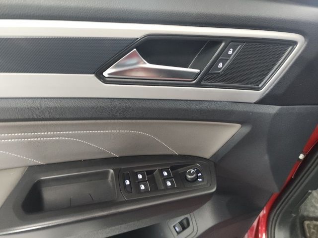 2023 Volkswagen Atlas Cross Sport 3.6L V6 SEL R-Line photo