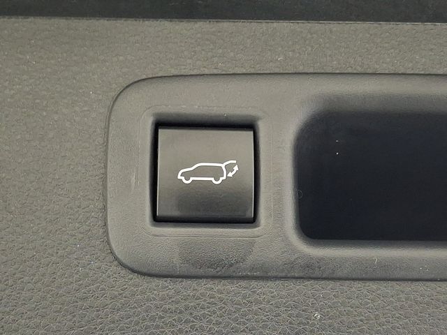 Used 2023 Toyota Highlander SUV