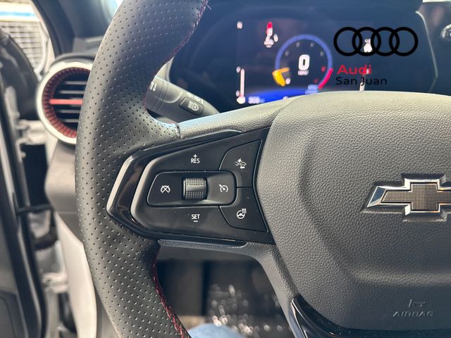 Used 2025 White Chevrolet 2RS image 25