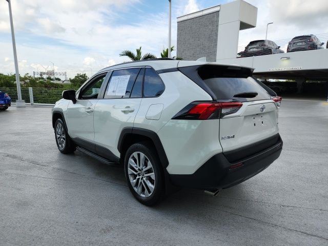 2022 Toyota RAV4 XLE Premium 13