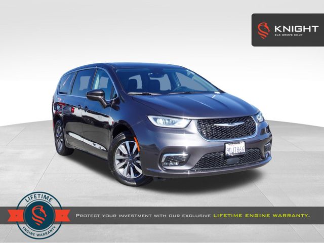 used 2022 Chrysler Pacifica Hybrid car, priced at $25,448