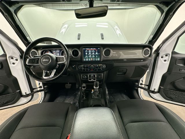 2022 Jeep Wrangler Unlimited Sahara White/off-white at Klick Lewis Buick Chevrolet