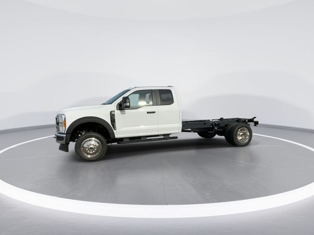 New 2026 Oxford White Ford F-450® XL image 5