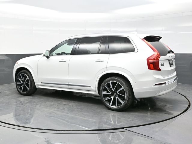 2024 Volvo XC90 B5 Plus photo