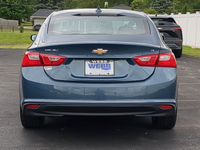 2024 Chevrolet Malibu LT photo