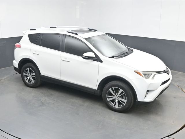 Super White 2018 Toyota RAV4 XLE SUV / Crossover Front-Wheel Drive 6-Speed Automatic