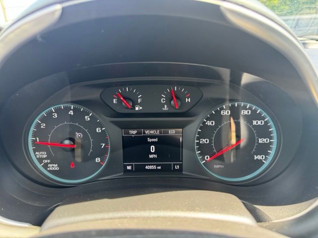 Used 2020 White Chevrolet RS image 29