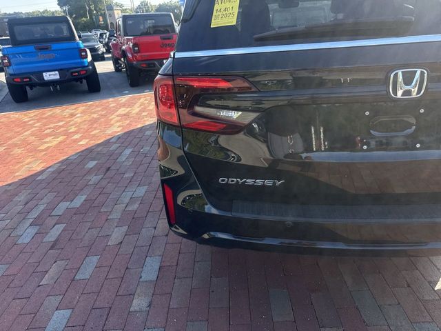 Used 2025 Honda Odyssey Van