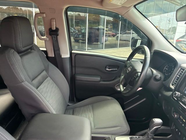 2024 Nissan Frontier SV - 9