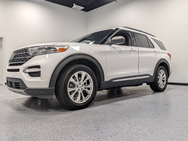 Used 2020 White Ford XLT image 4