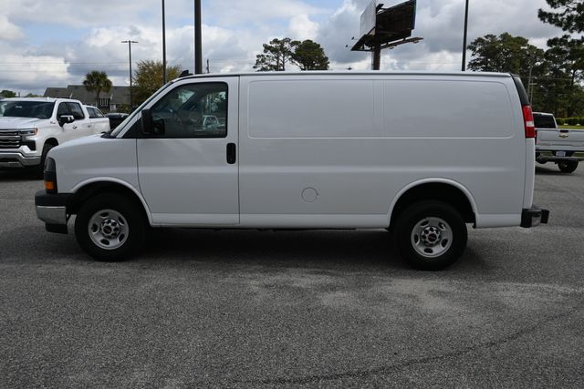 2023 GMC Savana 2500 Work Van photo