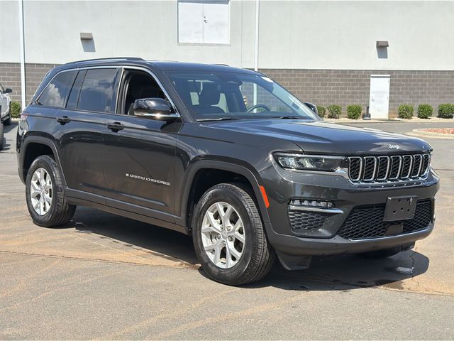 Used 2023 Brown Jeep Limited image 6