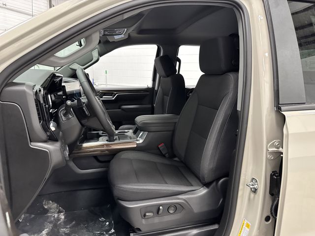 2026 Chevrolet Silverado 1500 RST photo 4