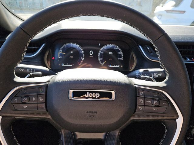 2026 Jeep Grand Cherokee L Laredo 4x2