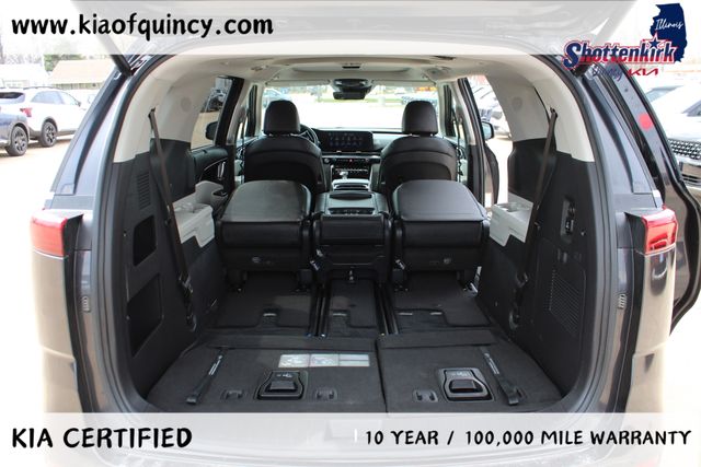 Used 2024 Kia Carnival Van