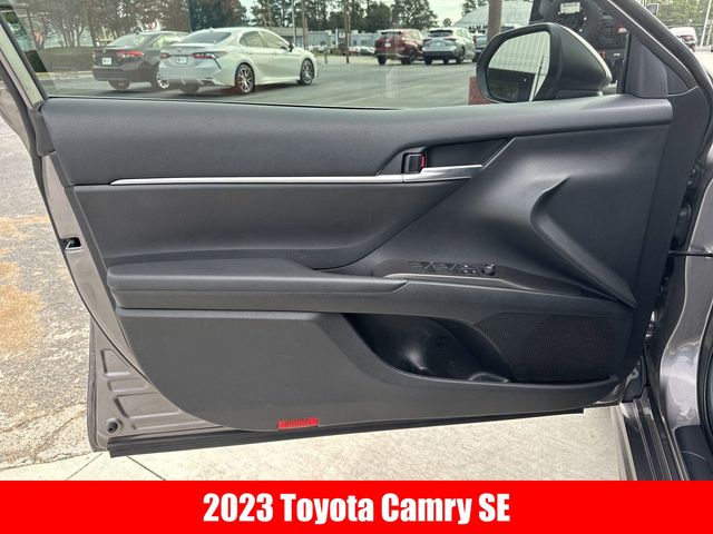 2023 Toyota Camry SE 4