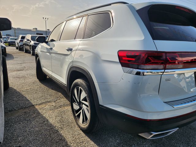 2024 Volkswagen Atlas 2.0T SE w/Technology White at DeMontrond Auto Country